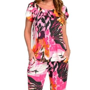 Stretch knit Hi-Lo top and jogger set